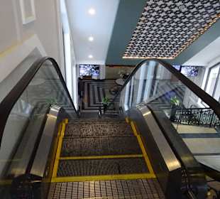 Rolltreppen über 3 Ebenen