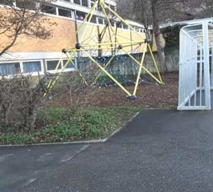 Bolzplatz Single Halle Glems