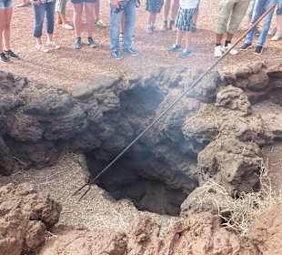 Unterirdische Vulkanhitze entzünden trockenes Holz