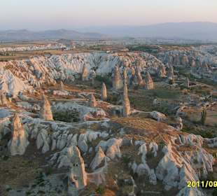 Lot balonem o wschodzie słońca