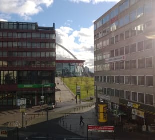 Blick zur Lanxess-Arena