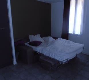 Rozłożona sofa (łóżko) Hotel Florella Achard