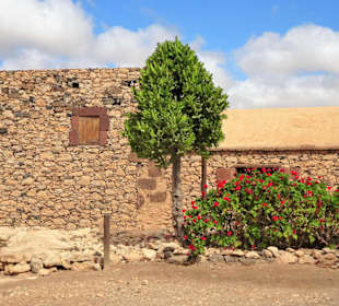 Gebäude des Außengeländes im Ecomuseo