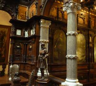 Prunkvolle Inneneinrichtung Schloss Peleș.