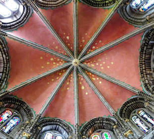 Blick unter die Decke des Dekagon