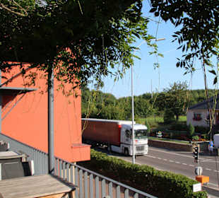 Aussenansicht mit Terrasse