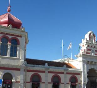 Die orientalisch wirkende Markthalle in Loulé