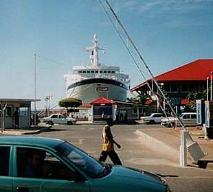 Die "Arkona" im Hafen