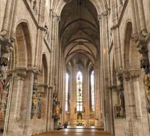 Innenbesichtigung der Sebalduskirche, Nürnberg