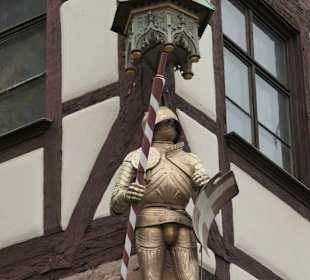 Blick zum Pilatushaus am Tiergärtnertorplatz