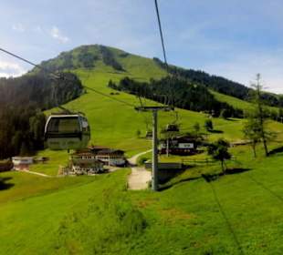 Gondelbahn Hochsöll mit Blick auf Hohe Salve 