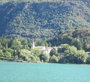 Abtei Piona vom Wasser aus