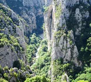Blick von der Route des Crètes in den Canyon