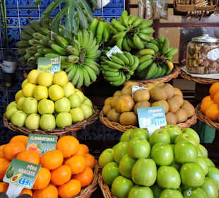 Rundgang durch die Markthalle von Funchal