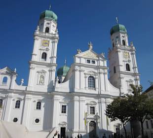 Dom mit den Türmen