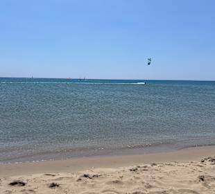 Strand / Meer mit Surfern 