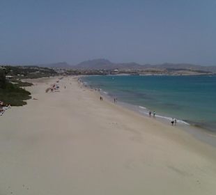 Der Strand in der Nähe vom Hotel