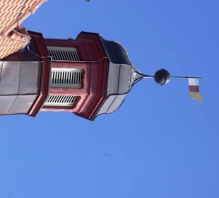 Hauptturm mittleres Gebäude