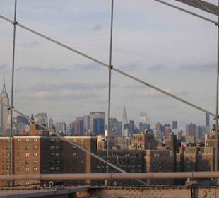 Am frühen Abend auf Brooklyn Bridge