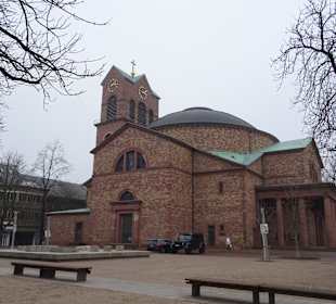 Brunnen bei der Kirche