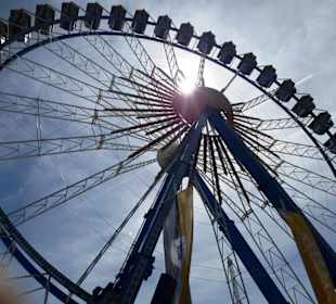 Das Riesenrad immer eine Attraktion 