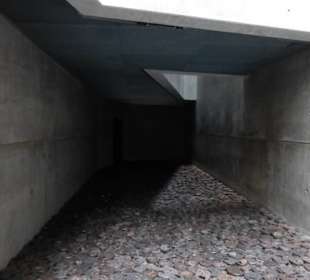 Installation Schalechet (gefallenes Laub)