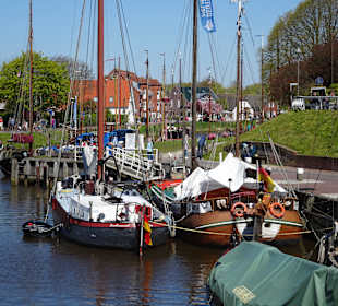 Frühjahr im Hafen von Carolinensiel
