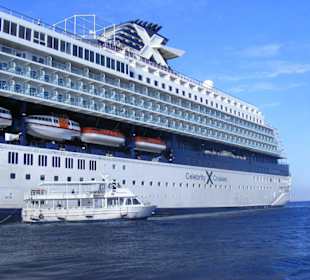 Transfer mit dem Tenderboot zu den Caymans