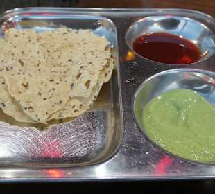 Abendessen beim Mumbai Local Nähe Fernsehturm