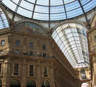 Эта крыша вершина инженерного решения того времен 