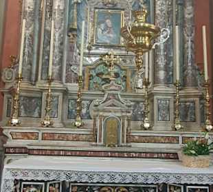 Vorne am Altar