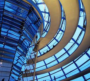 Reichstag - Bundestag - Kuppel by Night