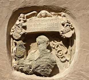 Erinnerungen an den Mauern der Altenburg