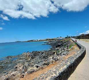 Strandpromenade Costa Teguise