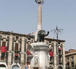 L'elefante davanti al duomo