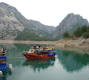 Bootsfahrt auf dem Stausee