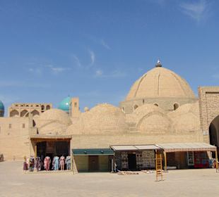 Kuppelbasar Toqi Zargaron
