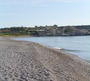 Öffentlicher Kies- Strand