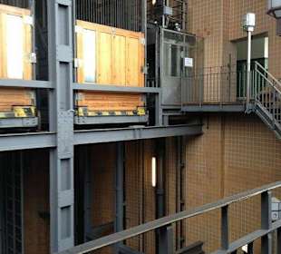 Fahrstuhl im alten Elbtunnel