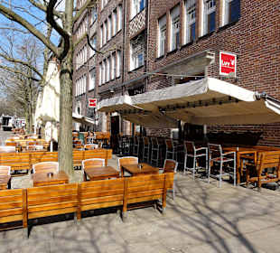 Restaurantplätze vor dem Luv