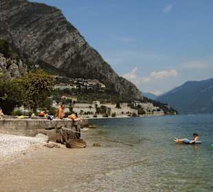 Strand von Limone am Gardasee