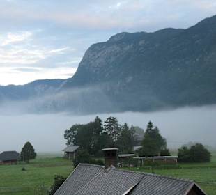 Jazera pri hore Triglav