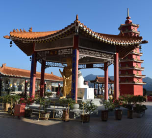 Temple of 10.000 Buddhas