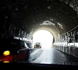 Im Tunnel selbst sehr rutschig