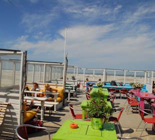 Bunte Außenterrasse