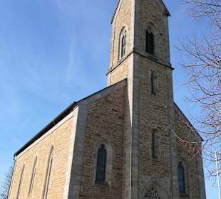 Die Kapelle, etwas außerhalb von Bischwind