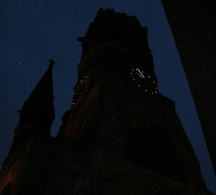 Gedächtniskirche by night