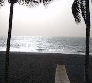 Schwarzer Traumstrand