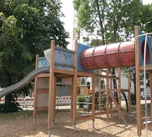 Gemeindehalle Spielplatz Kuppingen 
