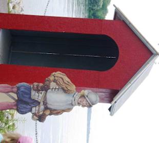 Überall die Geschichtshäuschen